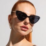 Women's Retro Cat Eye Sunglasses - Image 2