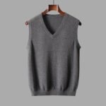 Men's V-Neck Layered Cardigan for Versatile Styling - Image 4