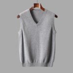 Men's V-Neck Layered Cardigan for Versatile Styling - Image 6