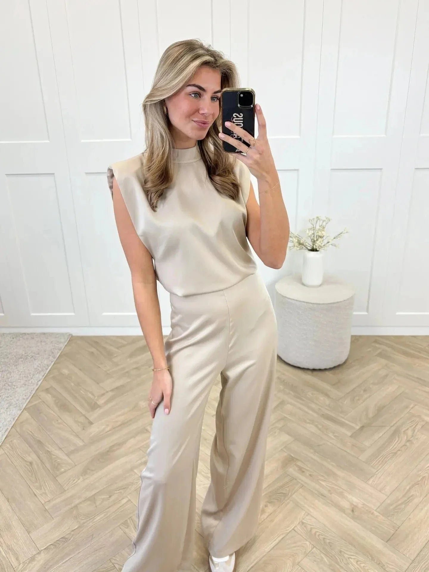 Women's Elegant Backless Jumpsuit - Image 7